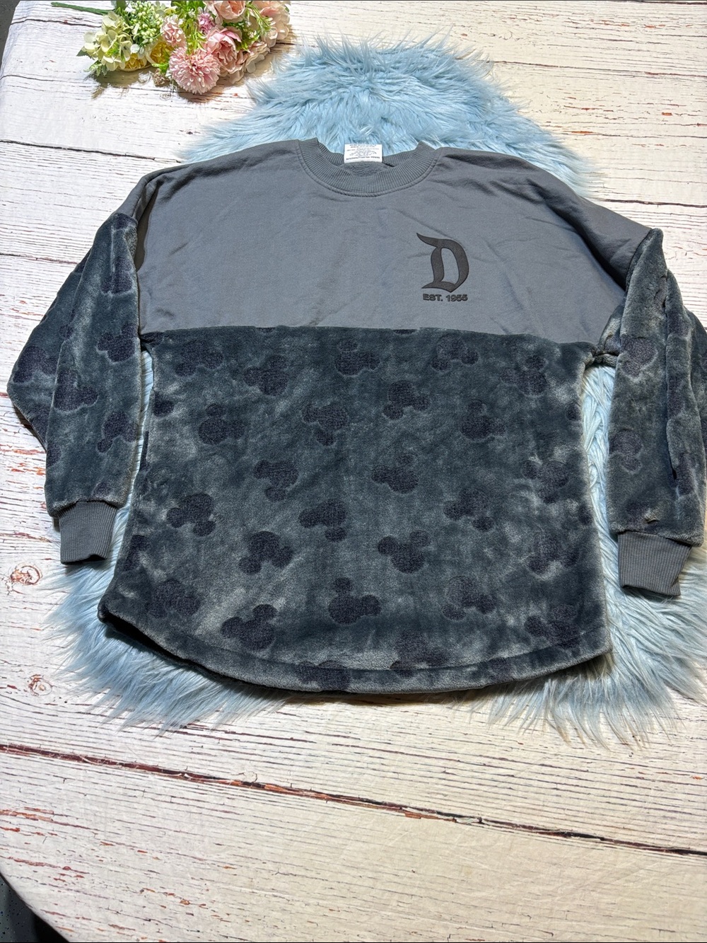 Disneyland Resort Spirit Jersey Mickey Mouse Icon Velour Pullover sz XS